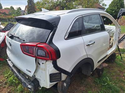 Kia Niro I Hátsó sárvédő 