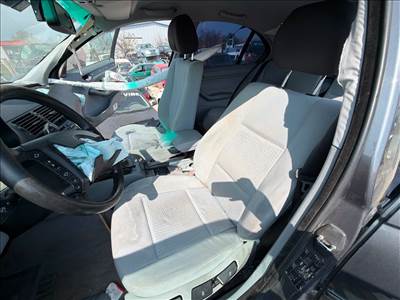 BMW 3-as sorozat E46 Bal első Fejtámla *160575*