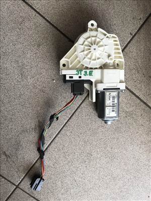 Skoda Superb II 3T jobb első ablakemelő motor 8K0959802