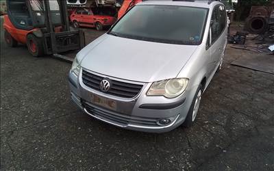 Volkswagen Touran I facelift bontott alkatrészei