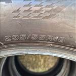  235/5518" használt Bridgestone nyári gumi gumi
