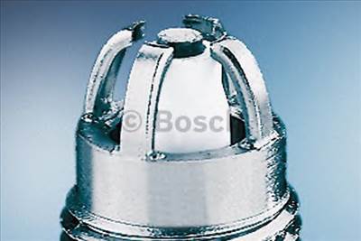 BOSCH 0 242 240 590 - gyújtógyertya AUDI SKODA VW