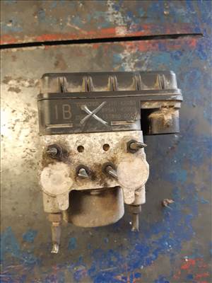 Toyota Rav 4 00-05 ABS Tömb