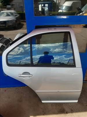Volkswagen Bora 98-05 Jobb Hátsó Ajtó