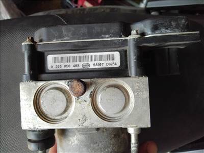 Audi a4 b7 ABS kocka 
