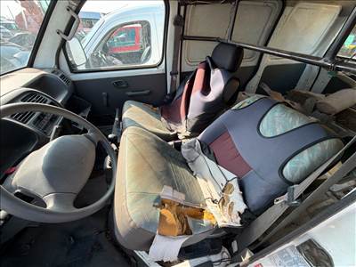 Suzuki Carry Jobb első Fejtámla *156533*