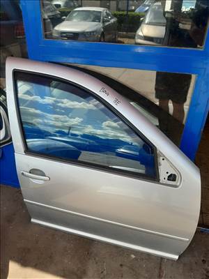 Volkswagen Bora 98-05 Jobb Első Ajtó