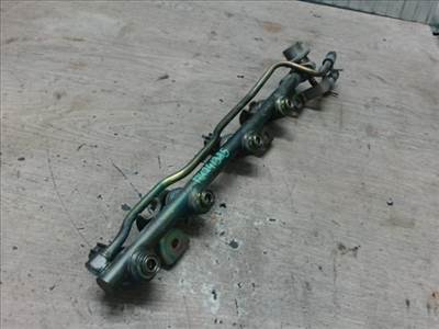 NISSAN ALMERA 98-00 Injektor befecskendező híd 