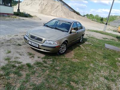 Eladó Volvo S40 2.0 (1948 cm³, 136 PS)