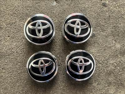 Toyota gyári felnikupak 62 mm