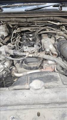 Nissan Navara (D40) Double Cab 2.5 dCi motor 
