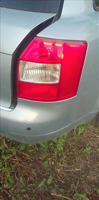 Audi a4 B6 avant jobb hátsó lámpa 