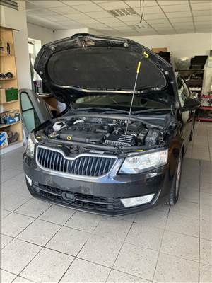 Skoda Octavia III bontott alkatrészei