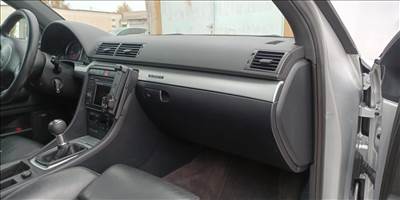 Audi A4 B6 S4 hüthetö kesztyű tartó 
