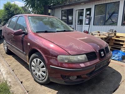 Seat Toledo II 1.6i bontott alkatrészei