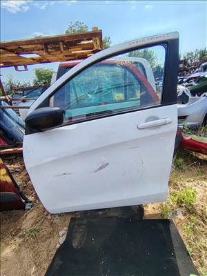 Suzuki Celerio Bal első ajtó 