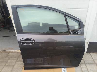 Toyota Yaris (XP130/XP150) jobb első ajtó 