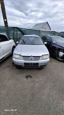 Volkswagen Bora (A4 Typ 1J) bontott alkatrészei
