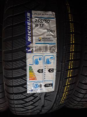235/50 R17 Michelin Pilot Alpin PA4 gumiabroncs