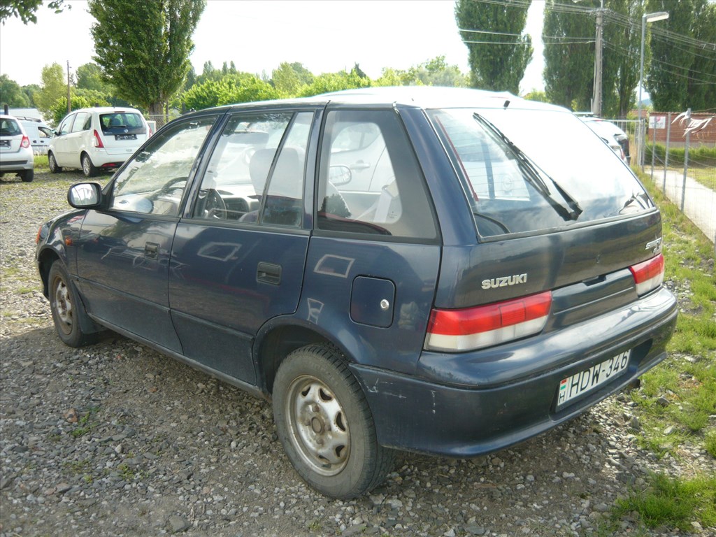 Eladó Suzuki Swift 1.0 GL (993 cm³, 53 PS) 2. kép