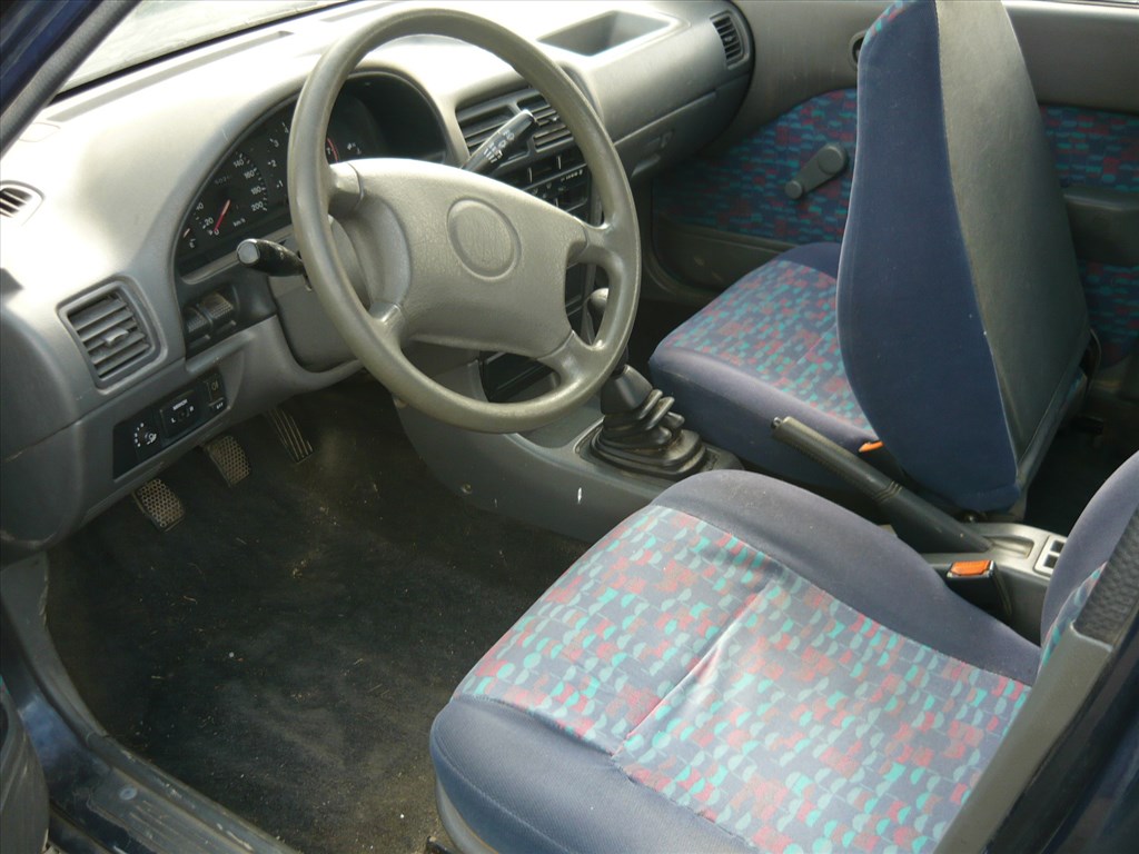 Eladó Suzuki Swift 1.0 GL (993 cm³, 53 PS) 5. kép