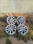  5x112 lyukosztású Skoda 17" újszerű (gyári felni) alufelni