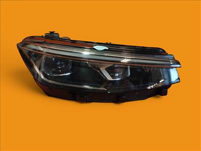Vw Passat B9 jobb led lámpa vezérlőkkel 3J1941036 (M.170.609K)a