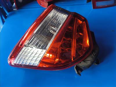 Toyota Yaris (XP130/XP150) bal hátsó lámpa led 0d2030d205