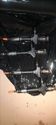 Mazda 2.0 Diesel RF7J injektor befecskendező Denso rf7j13h50