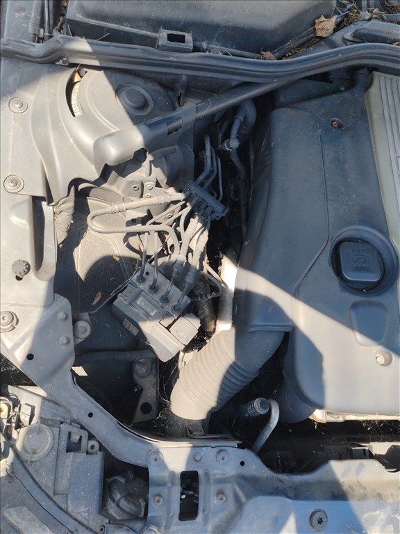 BMW 525 (E60/E61) bontott alkatrészei 5. kép