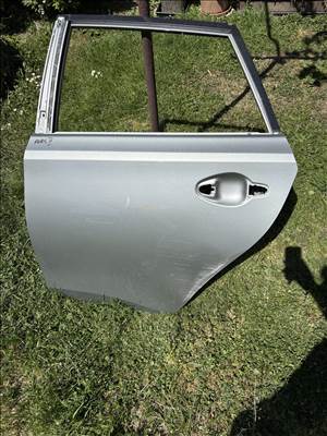 Toyota Auris (E180) Bal hátsó ajtó 