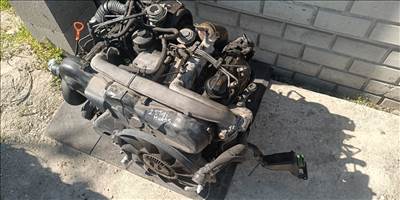 Audi A4 B6 2.5 TDI komplett motor 