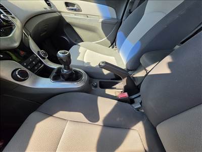 Chevrolet Cruze Üllès szett 