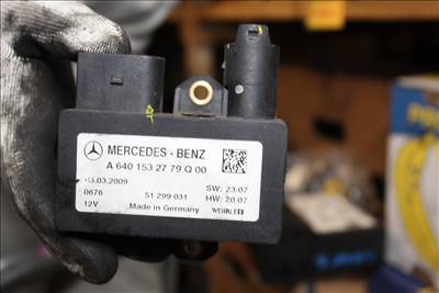 Mercedes B 200 W245 izzító elektronika (A6401532779Q)