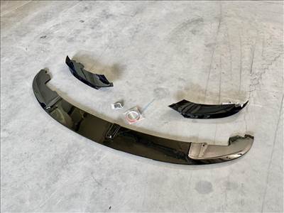 BMW F32 F33 F36 lökhárító toldat / splitter, masszív verzió / fényes fekete /