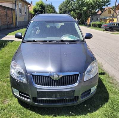 Skoda Roomster Sport bontott alkatrészei