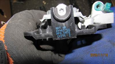 Opel Astra H kilincsfészek  24463750 24463749