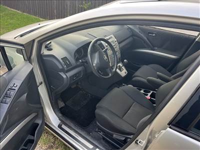 Toyota Corolla Verso (AR10) bontott alkatrészei