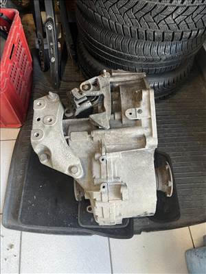 Audi A3,Skoda Octavia II,VW Golf VI,Seat Altea 2.0 cr tdi váltó 
