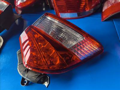 Toyota Yaris (XP130/XP150) jobb hátsó lámpa led 0d2030d205