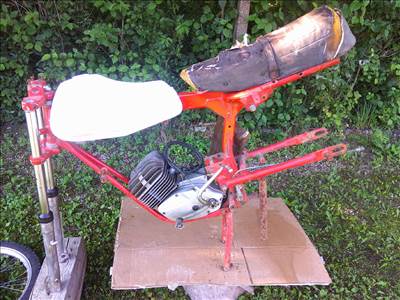 KTM BORA 50  csupasz főváz Sachs motorblokkal csak