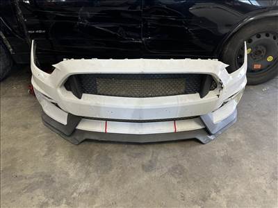 Ford Mustang Mk6 lökhárító 