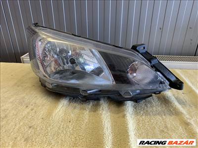 Nissan NV200 jobb fényszóró,2 javított fül 26010bj10a
