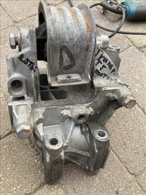 Volkswagen Transporter T5 motortartó bak 070199343b