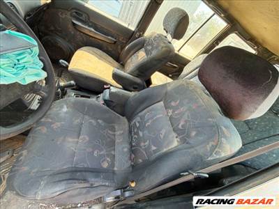 Hyundai Galloper Könyöklő *165971*
