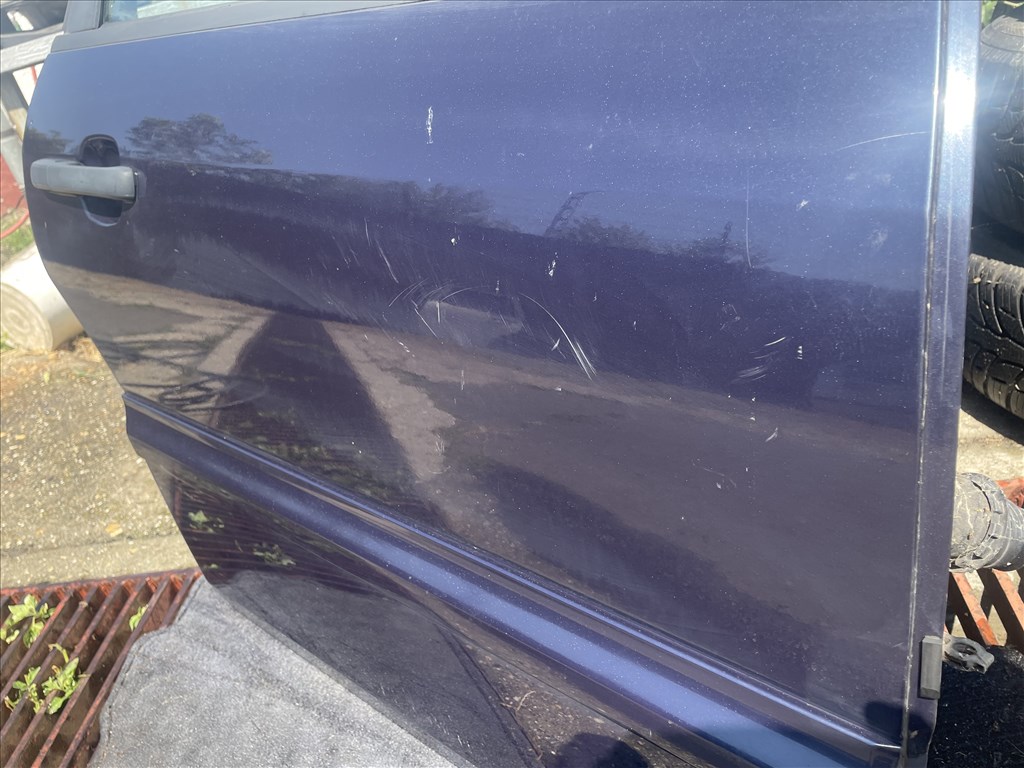 Volkswagen Passat B4 kombi Jobb hátsó ajtó  2. kép