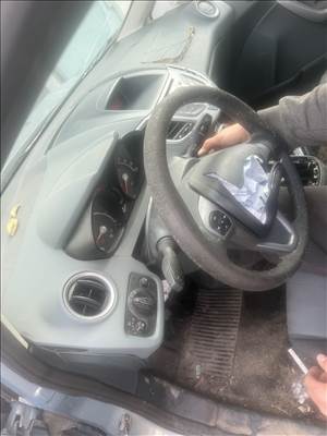 Ford Focus 5 1 1,4 tdci alkatrész 