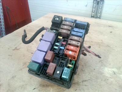 RENAULT Espace 2006.03.01-2010.08.31 Biztosítéktábla BCM BSI BSM SAM GEM modul Motortér