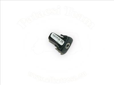 Opel Vivaro A/2 2006-2014 - csatlakozó, AUX jack, középső műszerfal rakodó polc, kivéve usb port