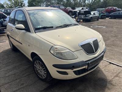 Lancia Ypsilon 1.2i bontott alkatrészei